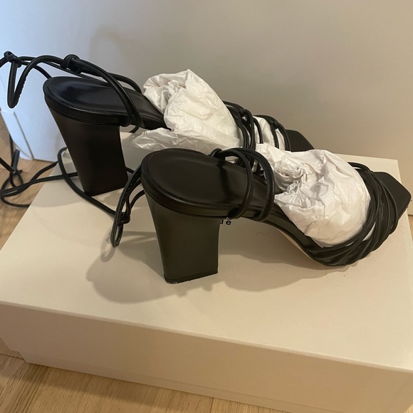 EUC Aeyde Daisy Leather Sandal - 37, Black - Picture 5 of 6